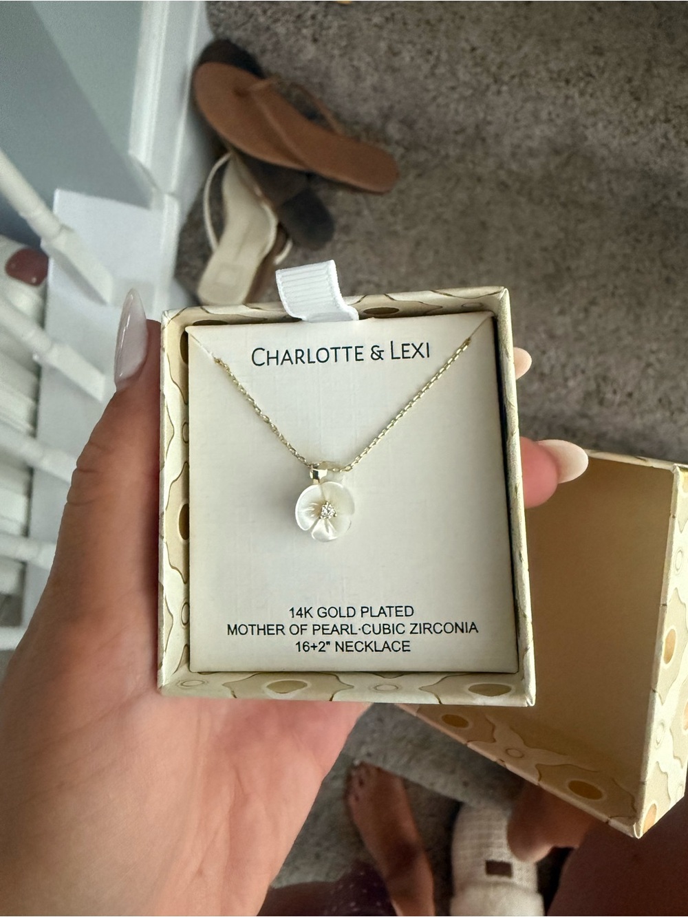 Gold-Plated Mother of Pearl Necklace - White
